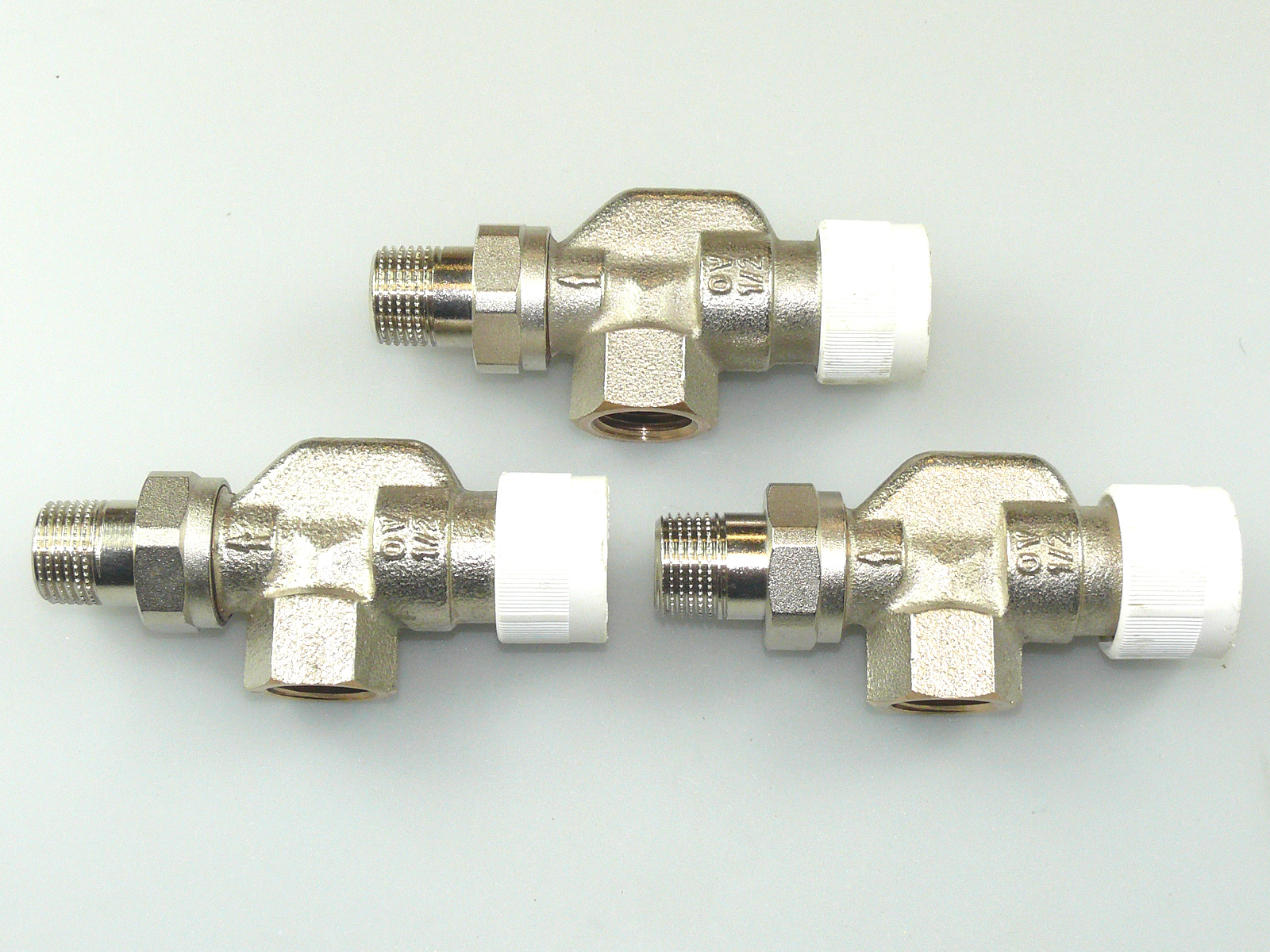 Oventrop Thermostatventil AV9 - Eckventil DN 20, M30x1,5, PN 10 Für Heizkörper DN 20 Gewinde